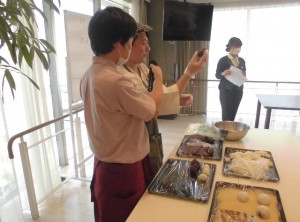 180211_ぼたもちパフォーマンス(チャームスイート新宿戸山)