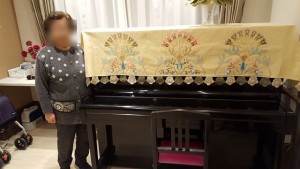19107_戸塚刺繍ピアノカバー（チャームスイート仁川）