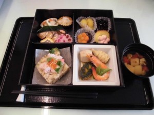 190101_おせち料理（チャームスイート宝塚中山）
