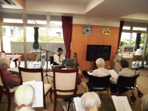 190614_ピアノ弾き語りイベント開催（チャームスイート緑地公園）