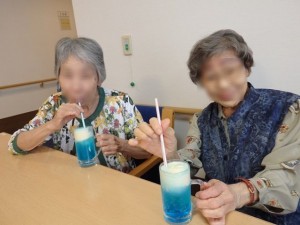 190621_クリームソーダ（チャーム南いばらき）
