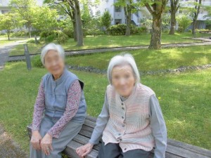 190512_日向ぼっこ（チャーム奈良公園）