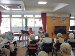 190802_ウクレレ演奏会（チャームスイート緑地公園）
