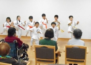 191019_空手演舞（チャームデイサービスセンター豊中旭ヶ丘）