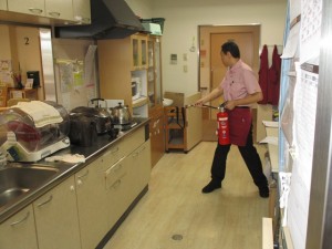 191110_夜間を想定した避難訓練実施（チャームやまとこおりやま）