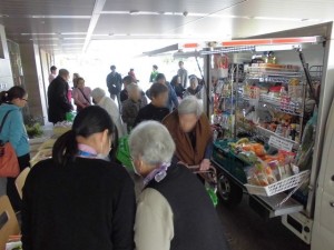 191205_大盛況！おかいもの便（チャーム長岡天神）