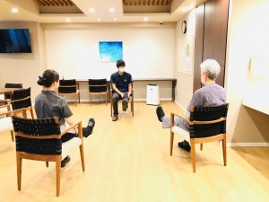 200401_体操（チャームプレミア山手町）