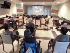 200410_映画観賞会（チャームスイート宝塚中山）
