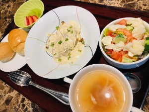 200421_ランチ（チャームプレミア山手町）