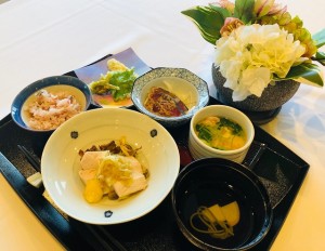 200425_お食事のご紹介（チャームスイート東逗子）